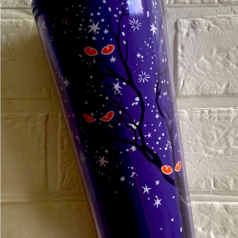 2022 Starbucks new with tags Venti Halloween glow in the dark Tumbler